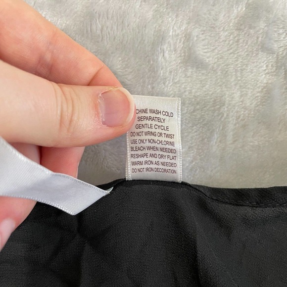 Six‎ Degrees of Separation Bedazzled Tank Women's Medium Black *MINOR DAMAGE* - Picture 5 of 5